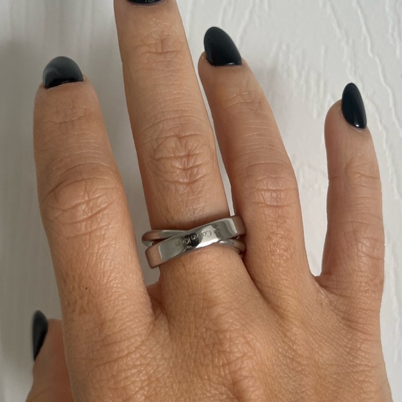 Calvin Klein intertwined ring - Picture 6 of 6